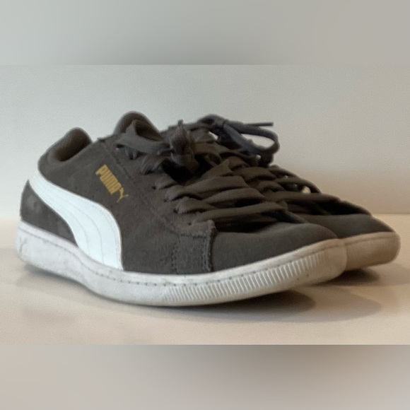 Puma Gray Suede Sneakers size 8 - Picture 3 of 6